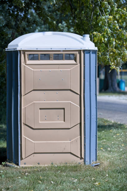 Best Portable toilet rental cost  in Woodville, CA